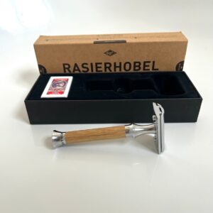 WoolfBlades Giesen & Forsthoff Timor Safety Razor w/Oakwood/Polished Chrome - Image 3